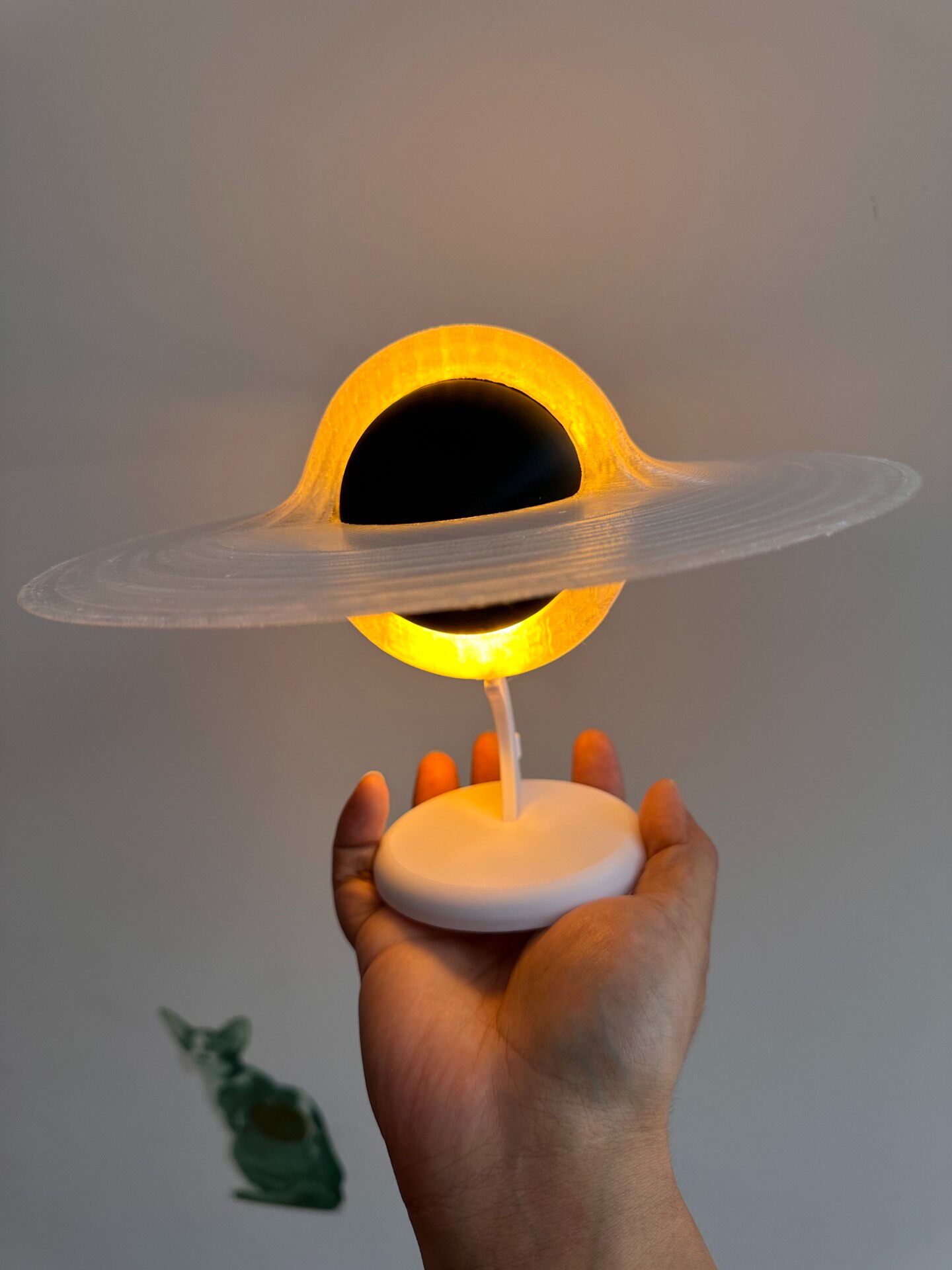 3Dプリント製発光ブラックホールナイトライト、LEDリング付 - Led Ring Light 18 のレビューと価格